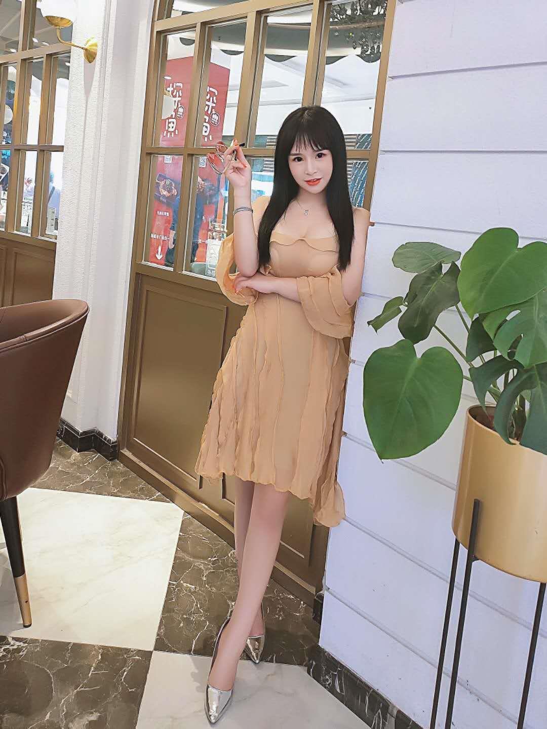 2020年7月21温柔态度好的诗诗,小舌头灵活 第1张