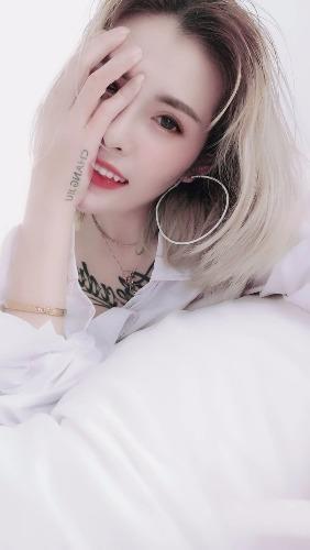 大浪97混血小美女 第2张