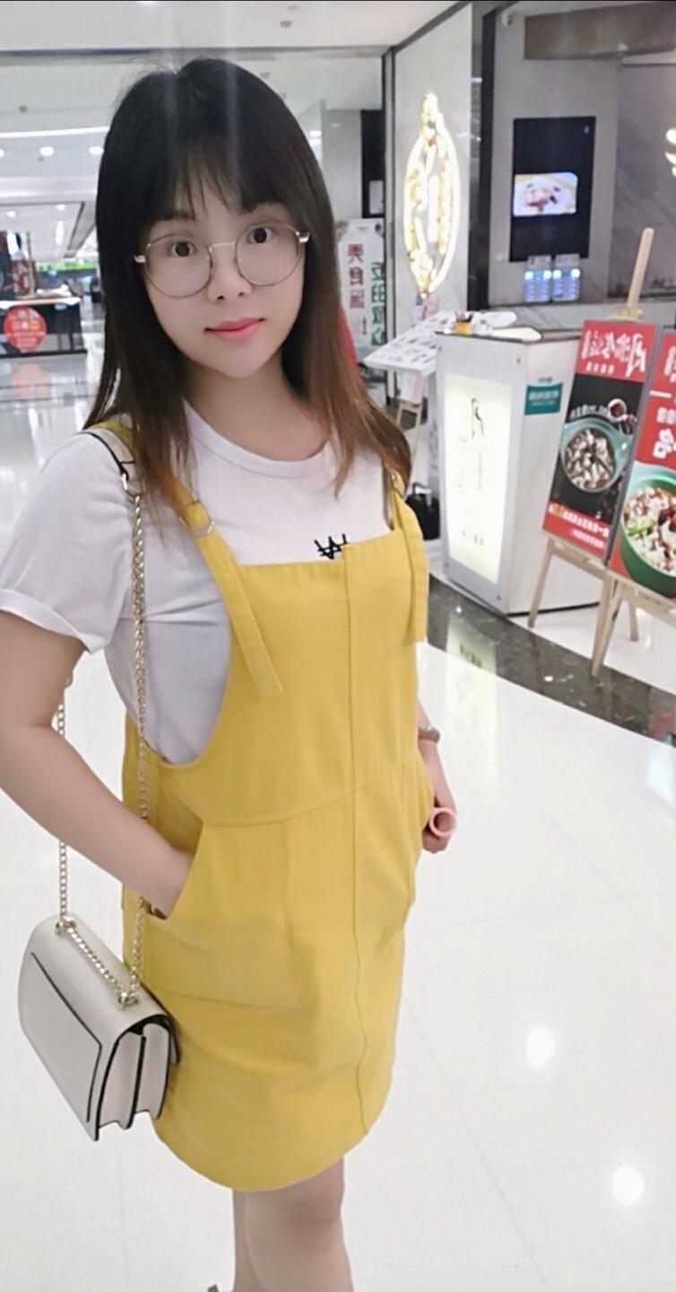 兼职的小姐姐 第1张