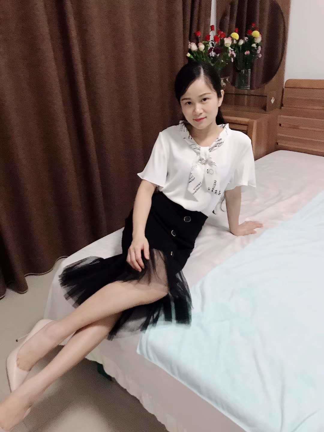 北京路站的娇小美腿的兔子 第2张