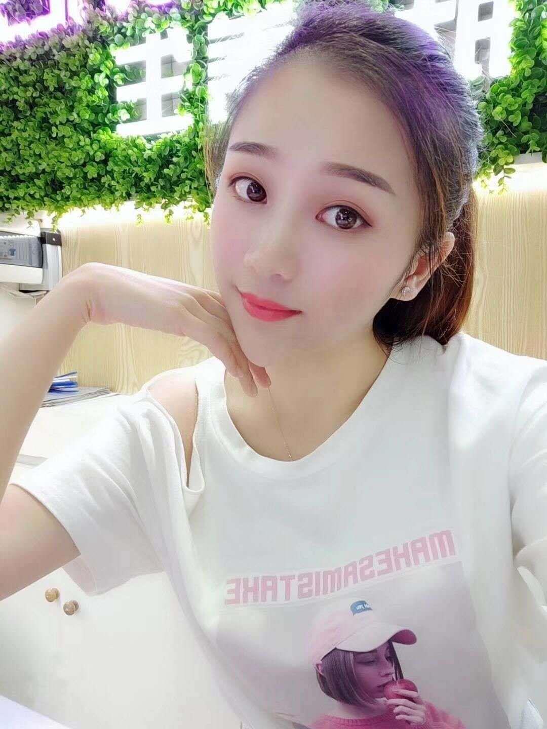 气质莎莎跟女朋友似的不催人 第1张