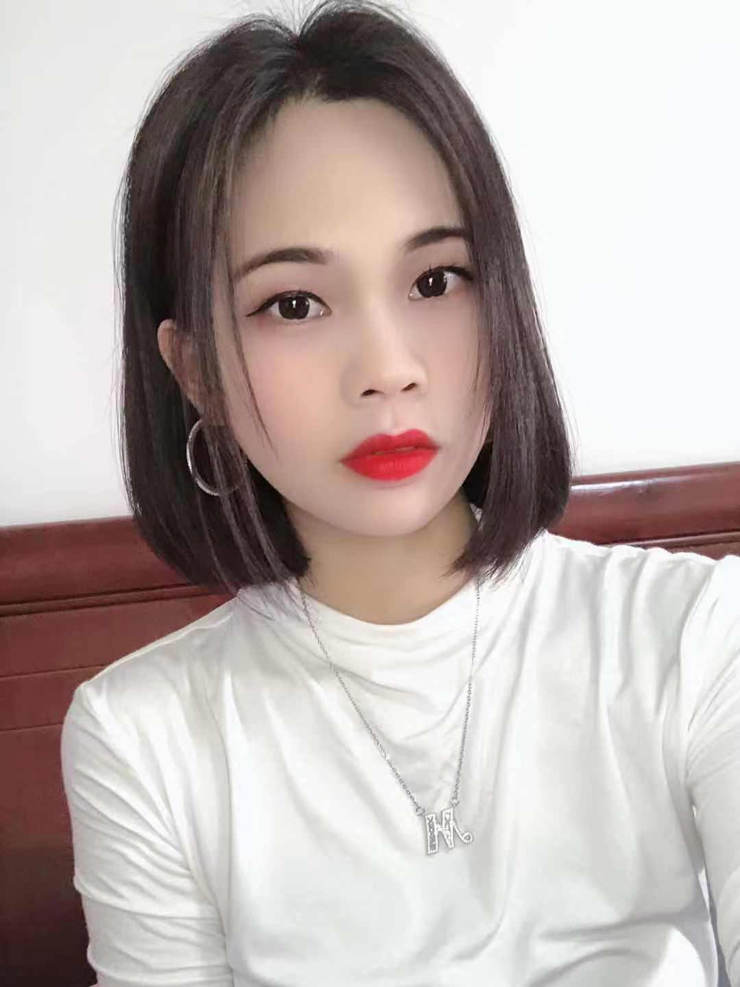 2020年7月4短发青春嫩妹小可爱,酷 第2张