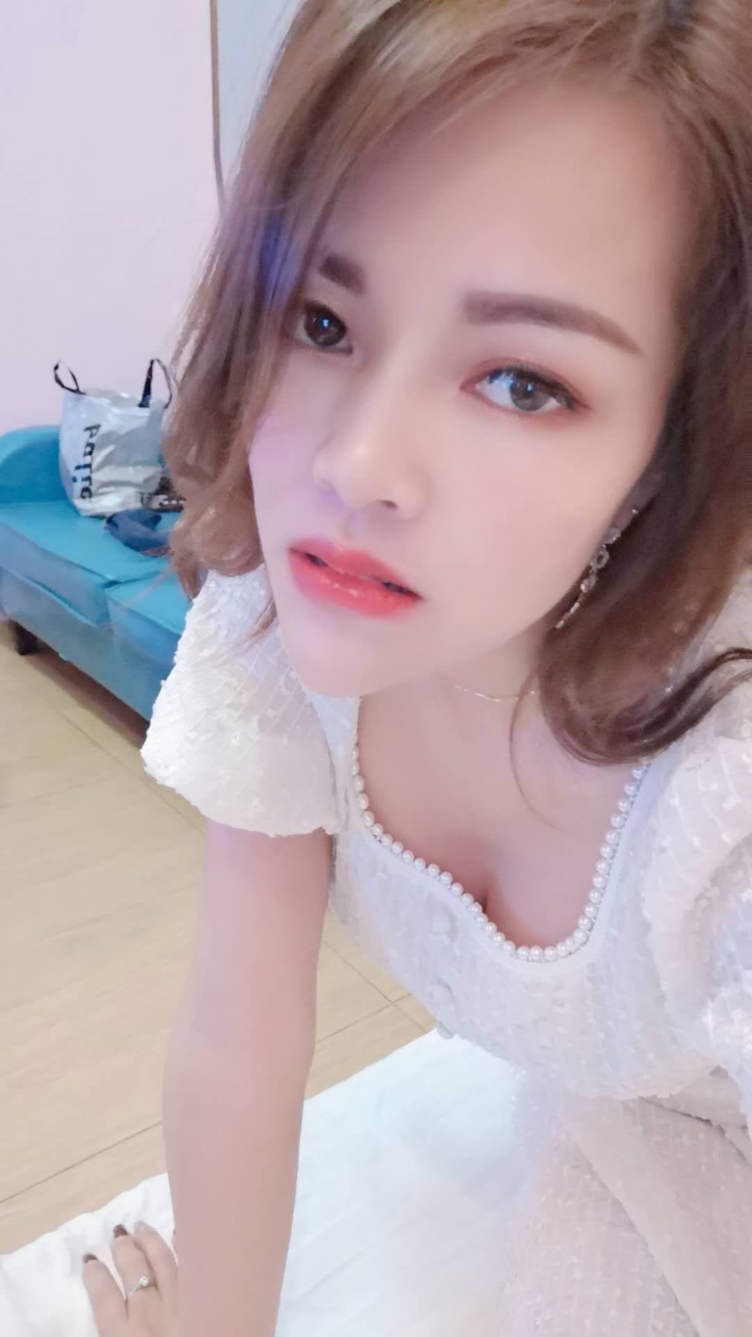 性感的美女值得一尝贝贝 第3张