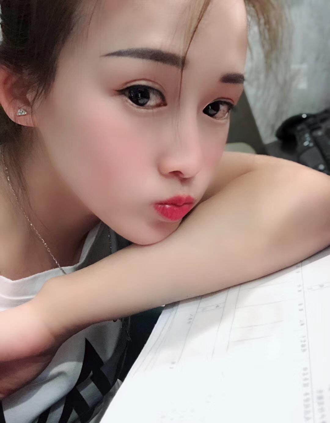 学生B嫩水多胸饱满 第3张