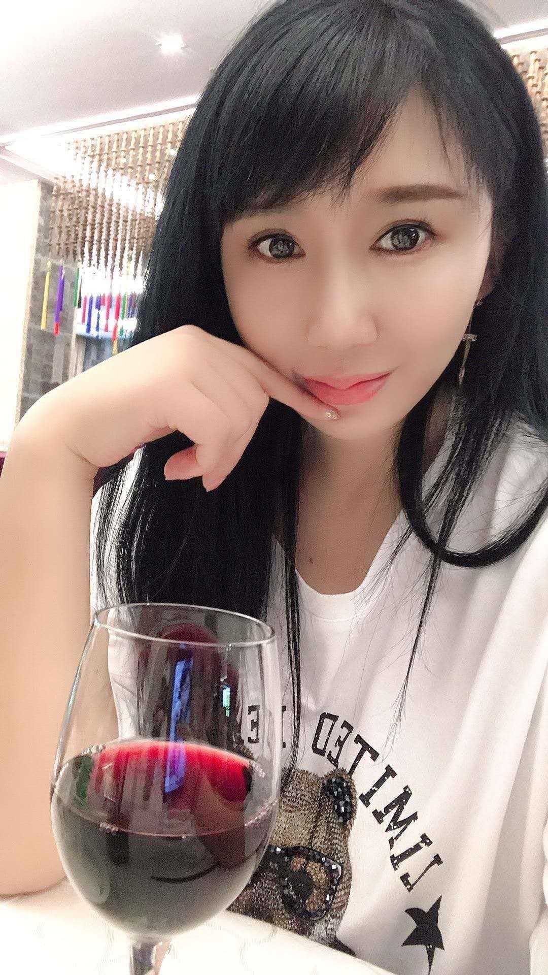拱墅的妹子 第1张