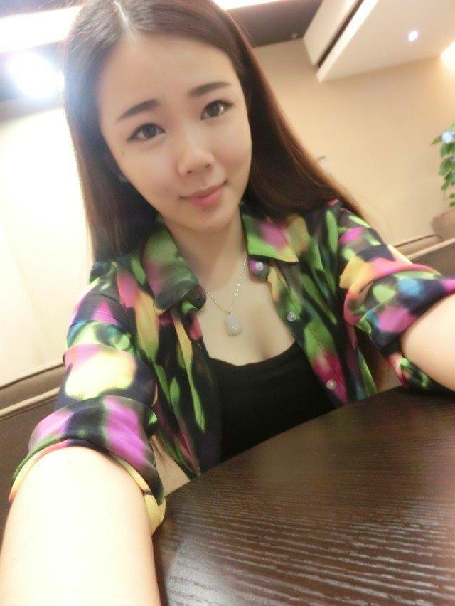性感丰满软妹子，床上功夫好，让狼爽极了！！！ 第1张