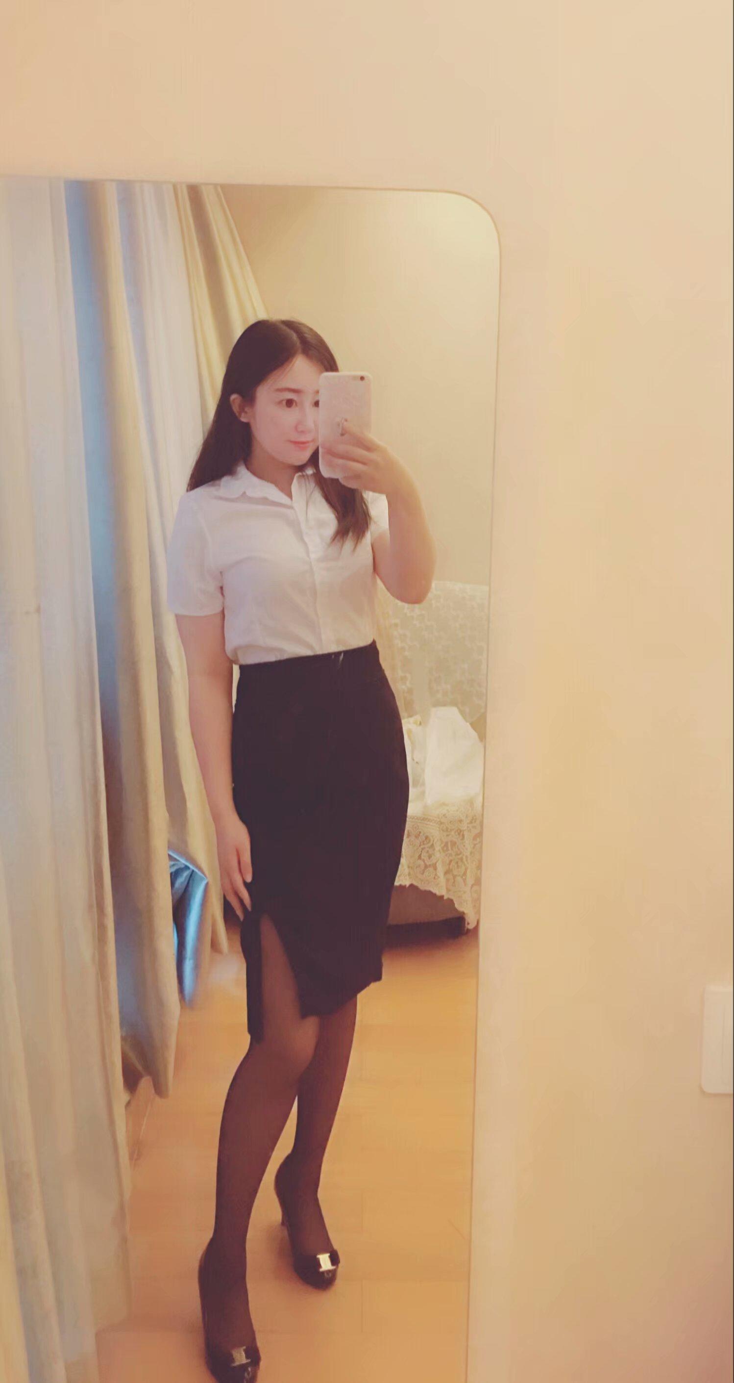 宁波印象城旁边性感小姐姐甜甜 第3张