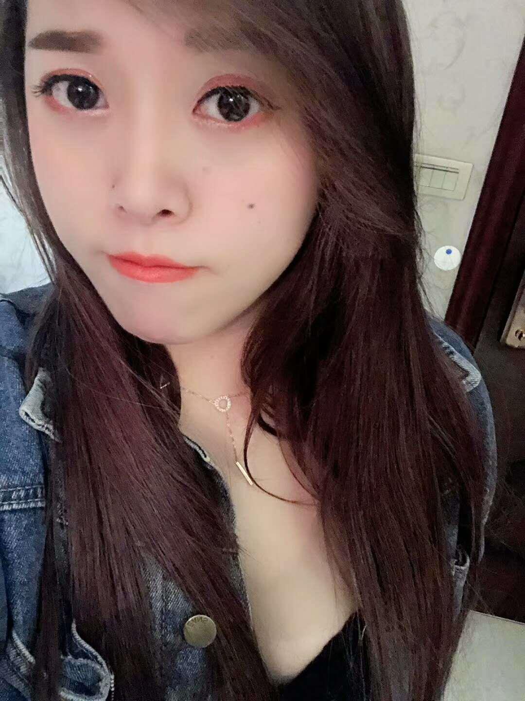 温州温州鹿城区白嫩丰满小美眉 第1张