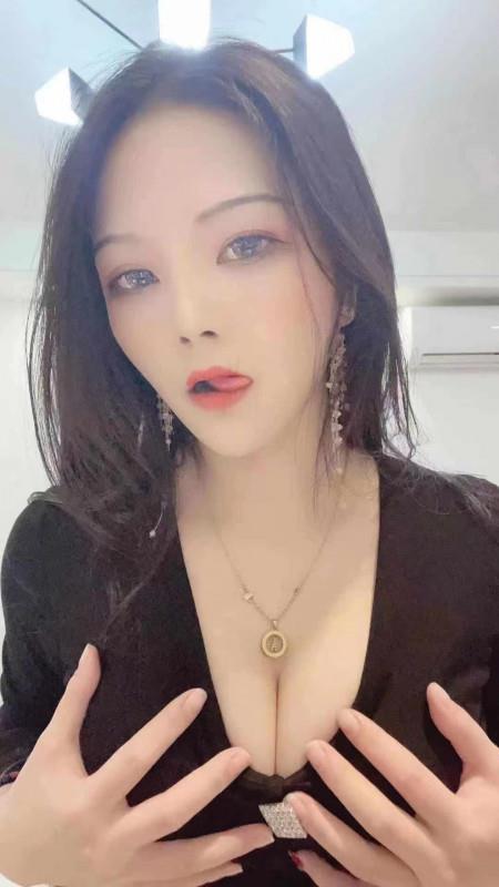 南京大胸美女 第1张