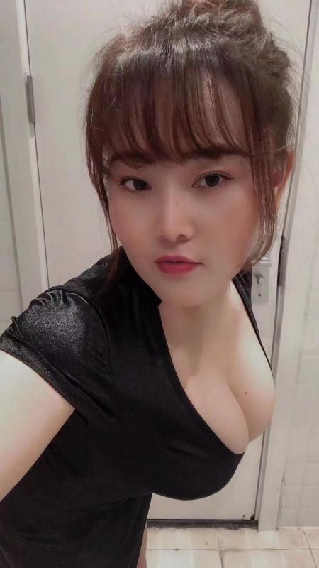 E罩杯雪儿 第1张