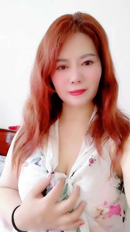 大奶熟女会潮喷服务好 第1张