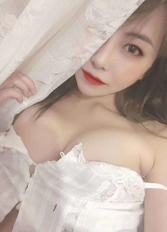 性价比大胸妹 第3张
