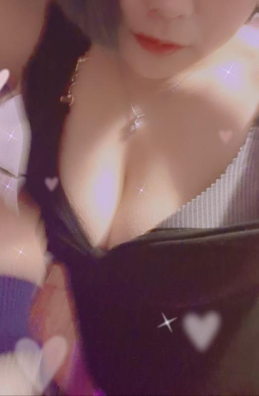 微胖女后入爽 第2张