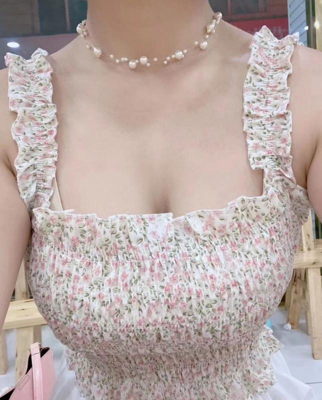 不容错过的肤白貌美少妇 第1张