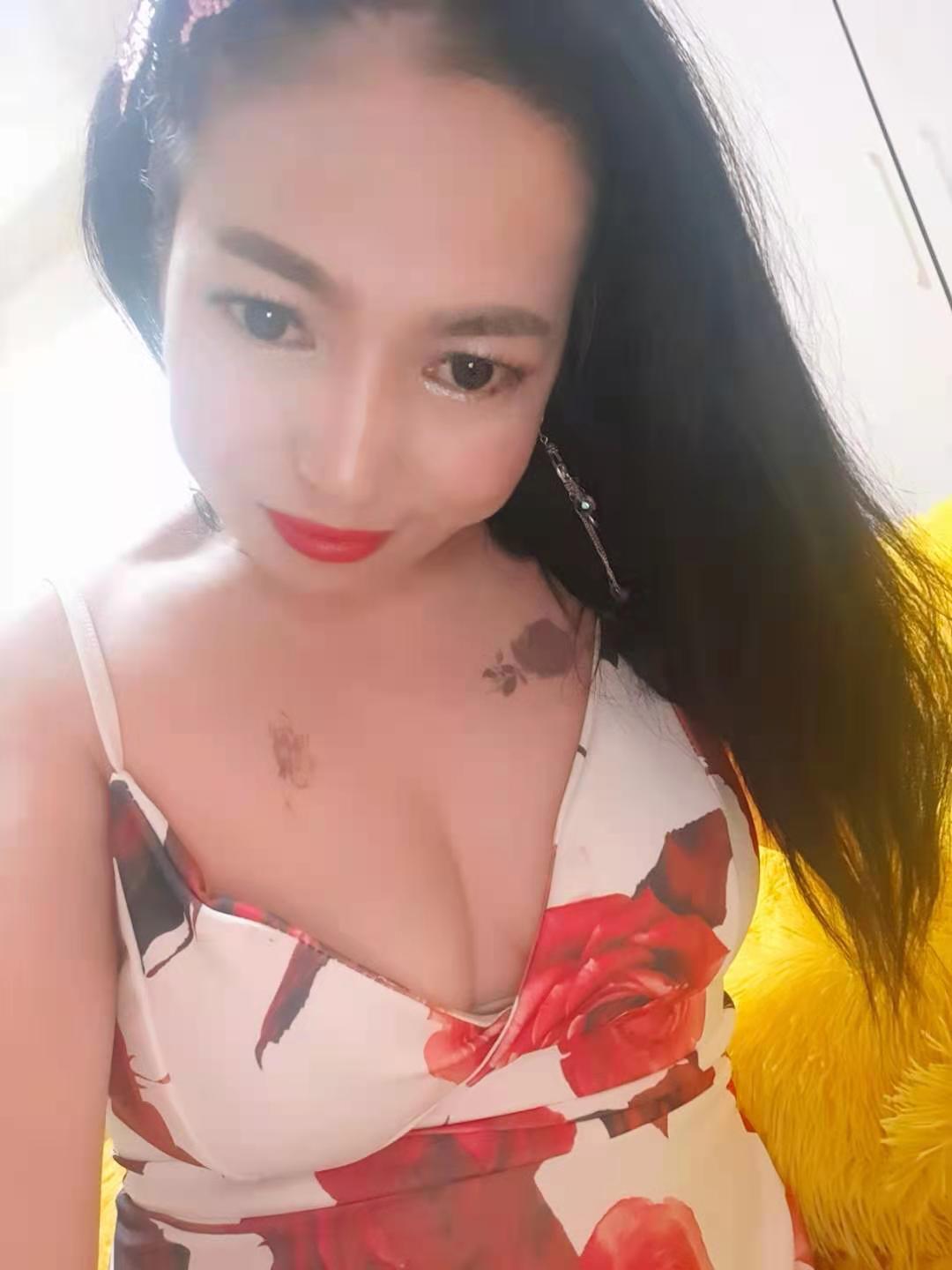 紧致成熟少妇 第2张