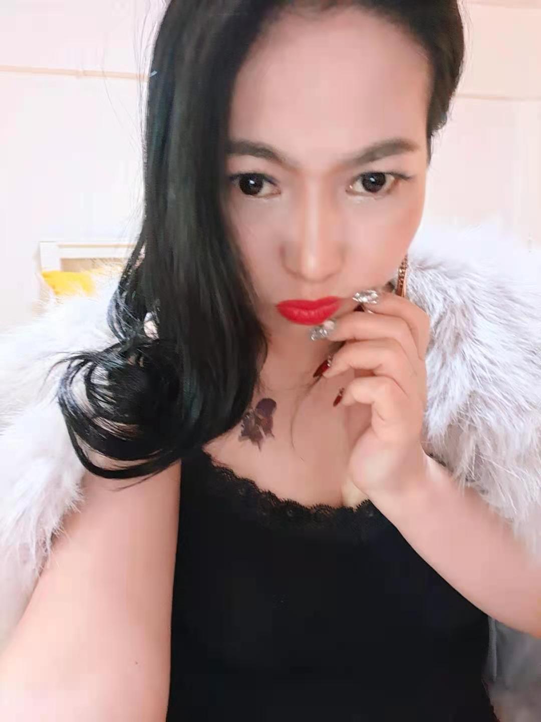 紧致成熟少妇 第3张