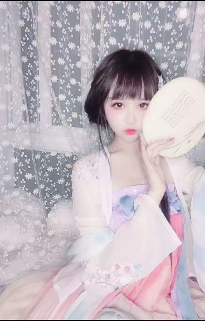 岗顶汉服小萝莉 第1张