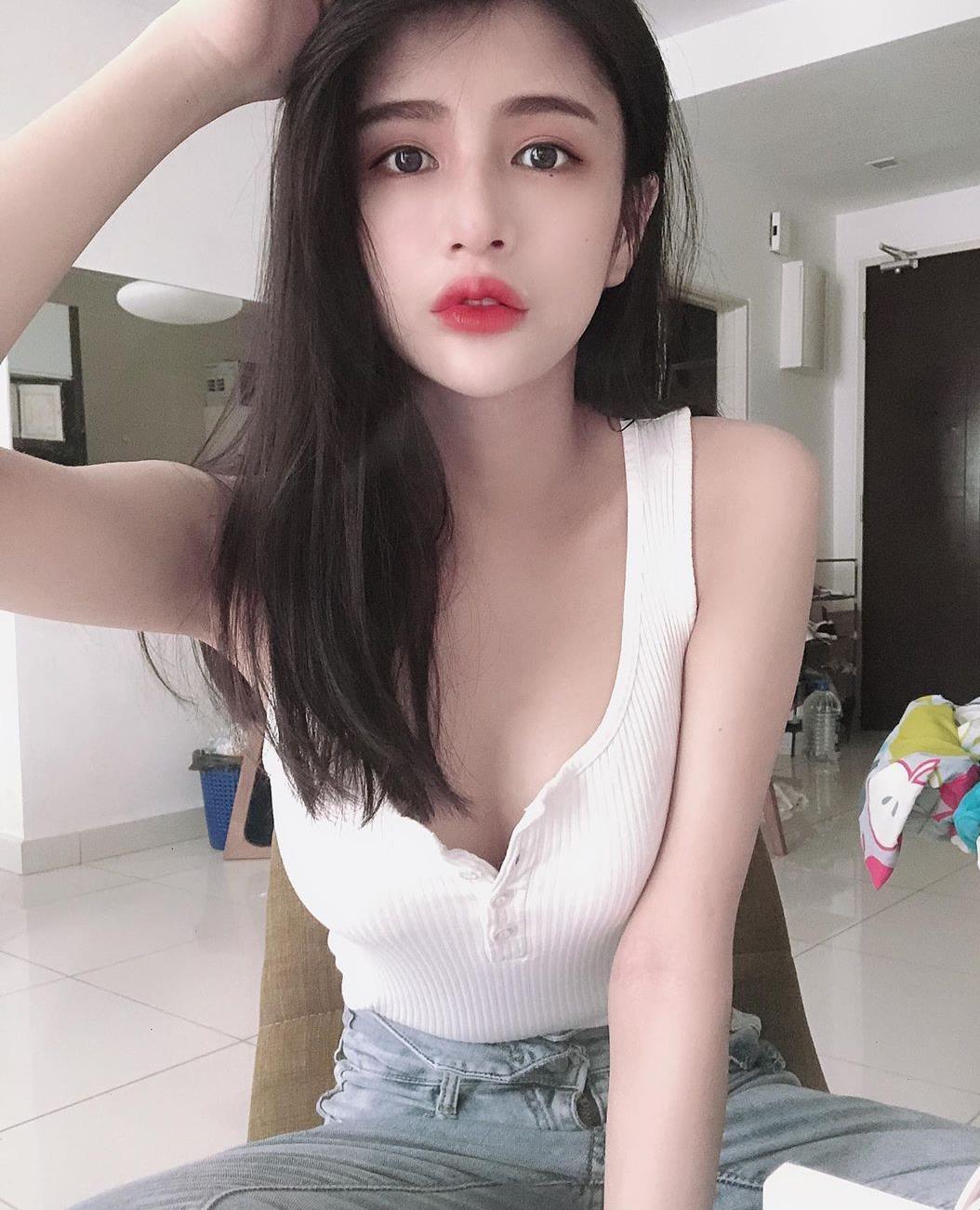 出差找的身材好白净妹子 第2张