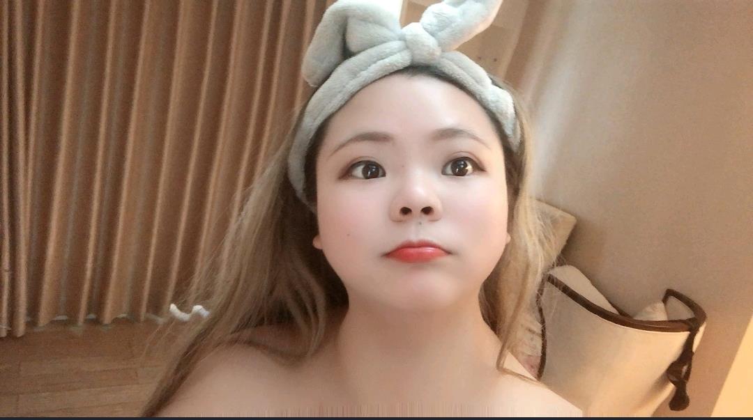 性价比高的成都妹子 第1张