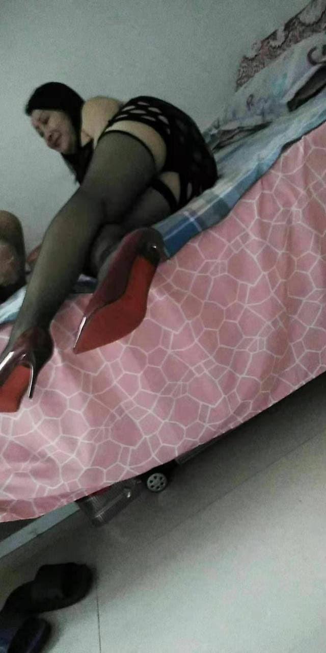 杭州大胸熟女 第2张