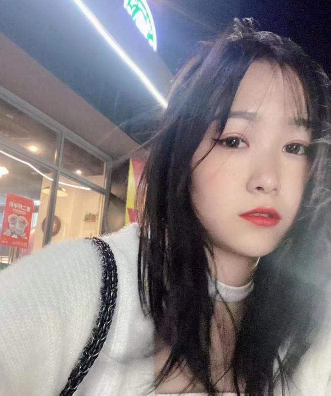 集美漂亮的00后 第3张