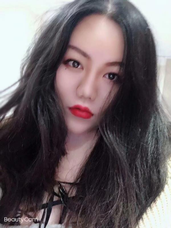 北四环大胸妹子 第1张