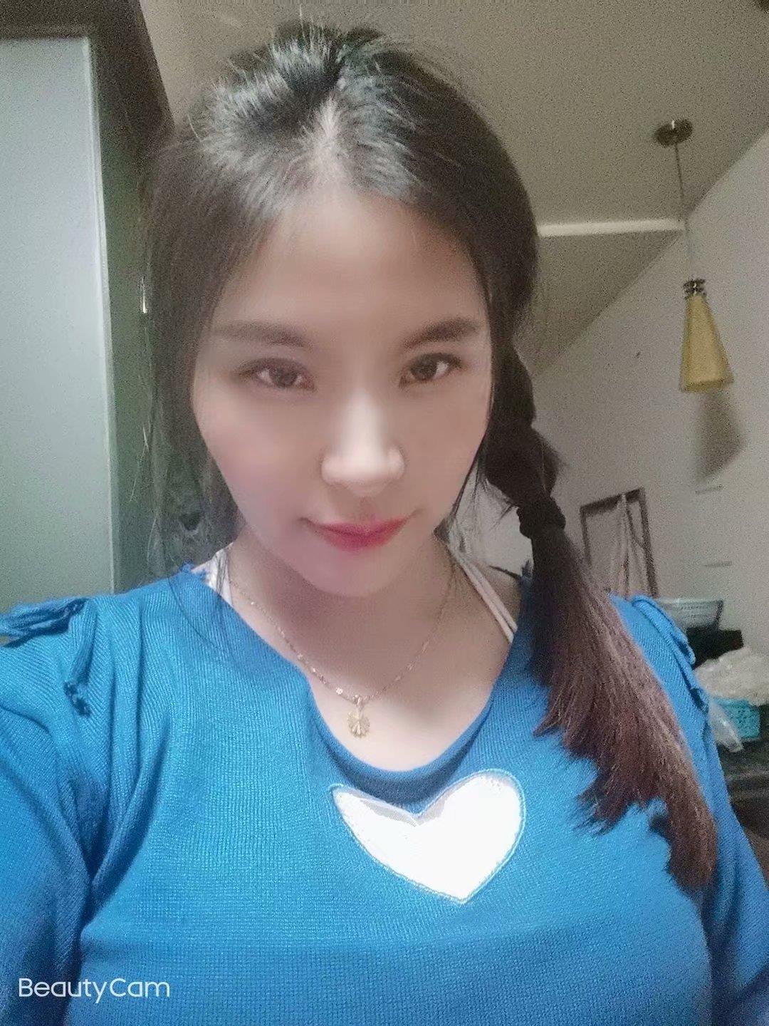 汉口火车站附近小姐姐 第3张