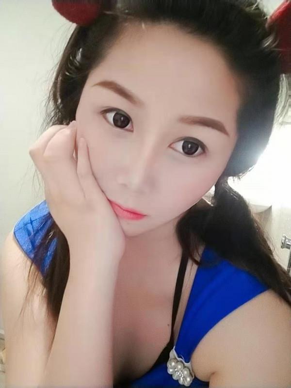 湖北大胸妹子 第1张