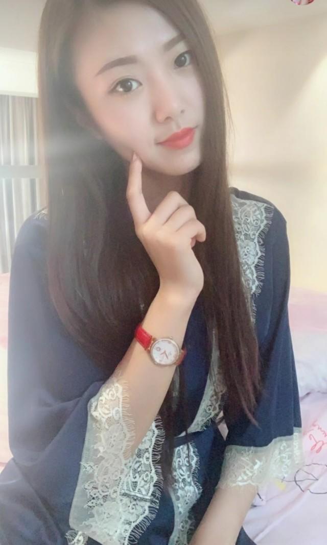 南山偶遇:风骚漂亮小嫩妞,身材超棒,口技一流,服务很贴心 第1张