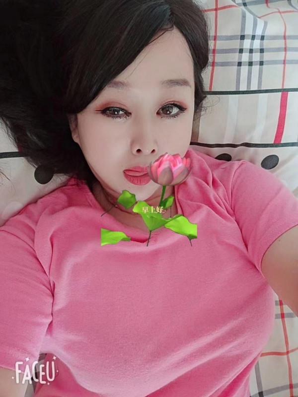 铁西大胸女 第2张