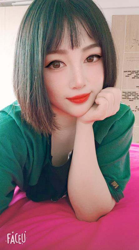 既萝莉又性感风骚的小姐姐 第1张