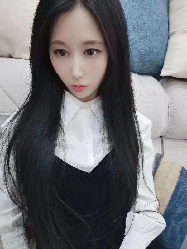 皮肤光滑的大眼小妹妹 第1张