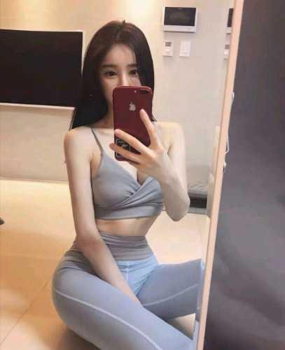 西宁兼职大胸一字马练舞小美女 第1张