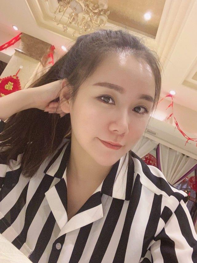 金牛万达漂亮妹子颜汐 第2张