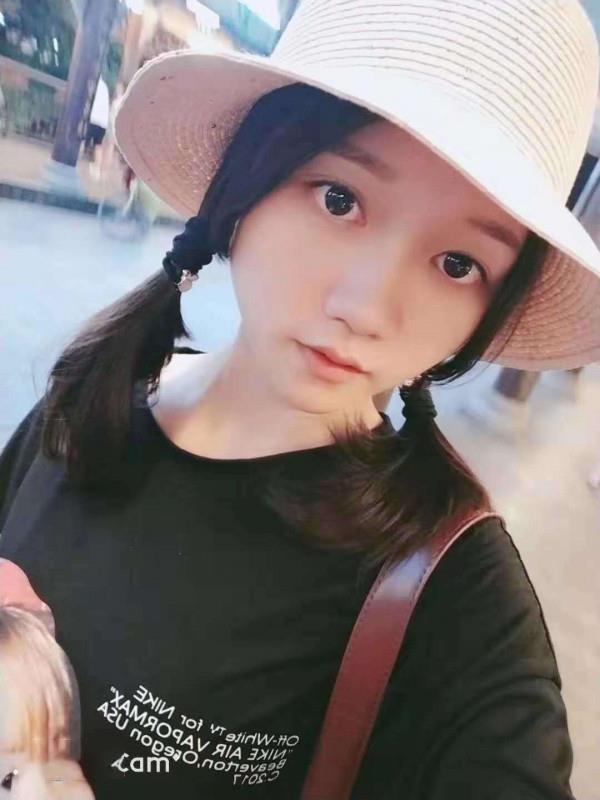 在校女大学生为了买房也是够拼的 第1张