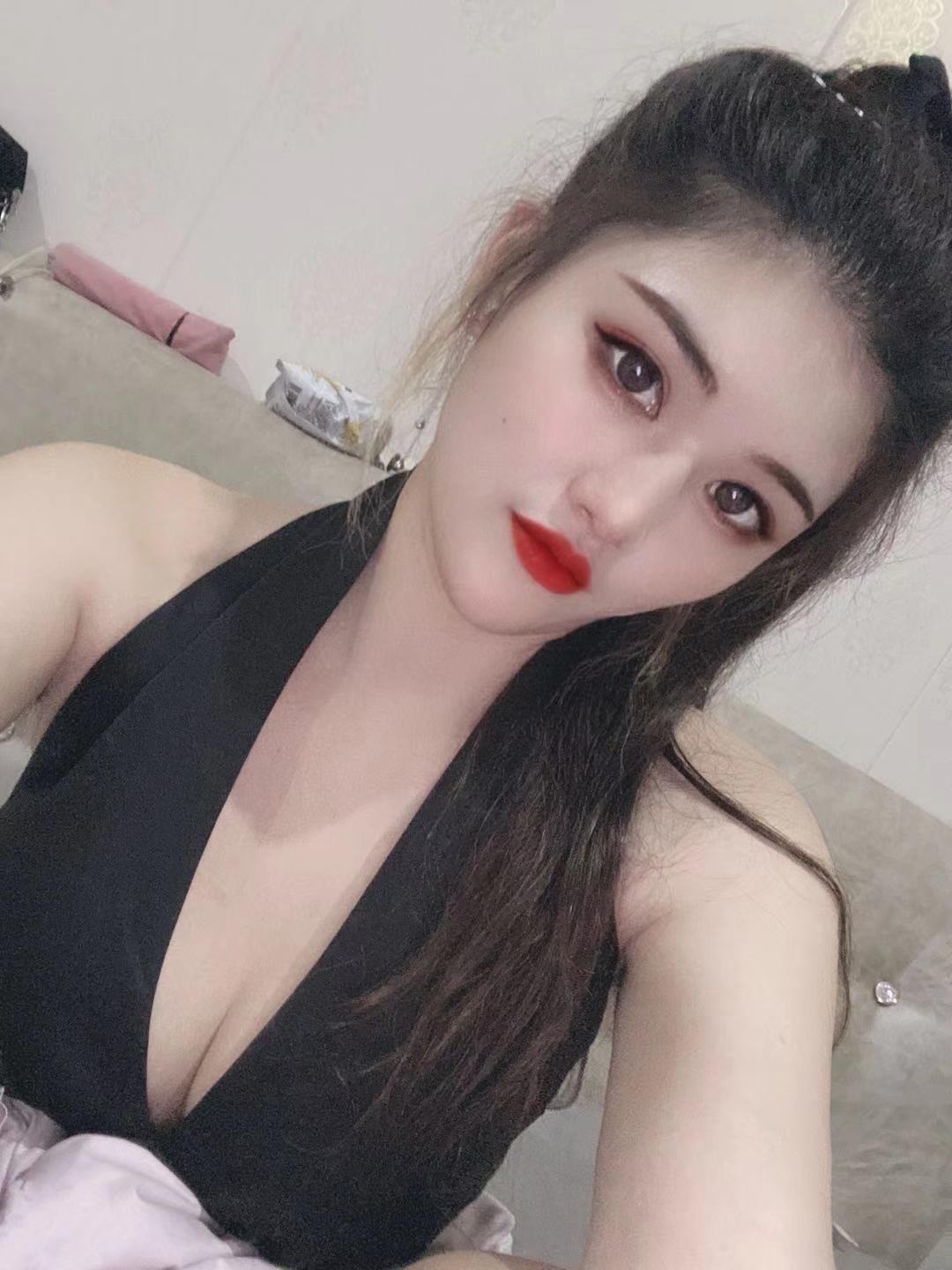 润茂广场小妹 第1张