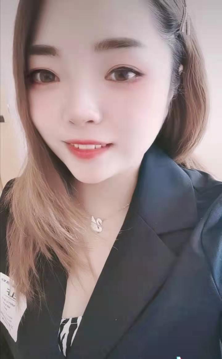 南湖大胸妹子 第1张