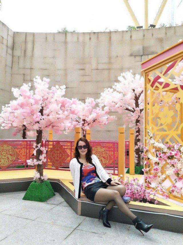 值得一试的少妇 第2张
