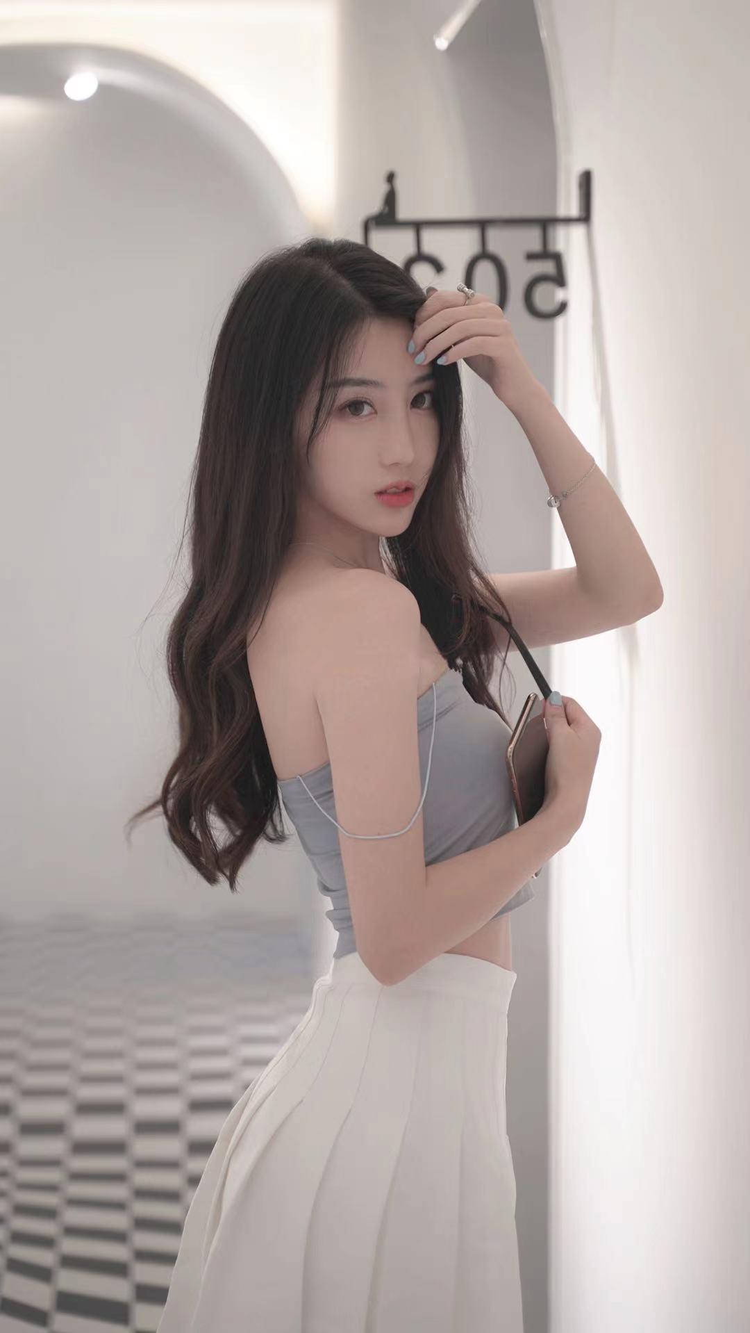 00后兼职学生妹紧致如初 第1张