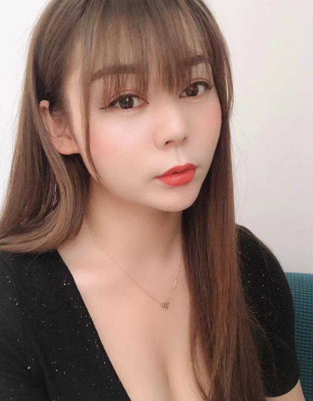 大奶妹妹可kiss 第1张
