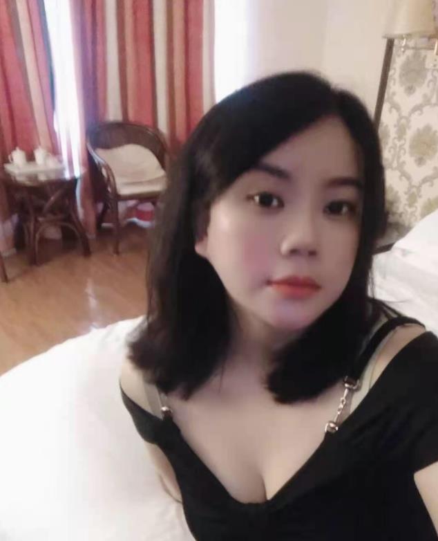 前明珠888肥臀妞 第3张