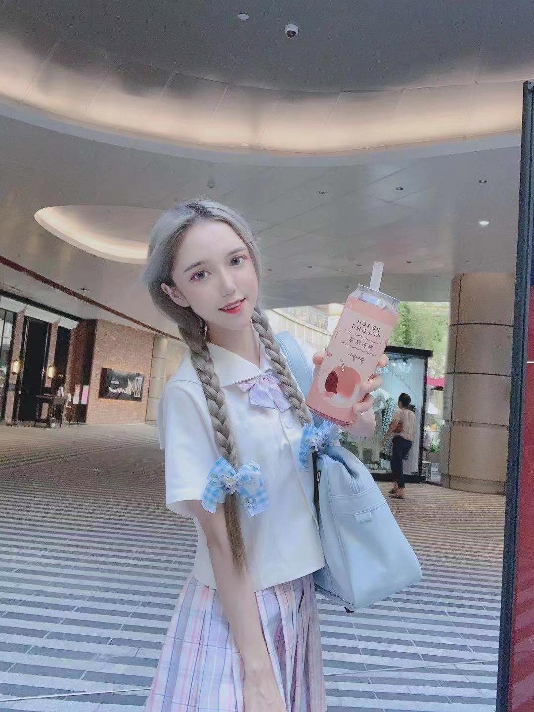 南京刚刚毕业的小姐姐 第1张