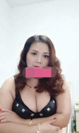 杨浦丰满大奶熟女 第2张
