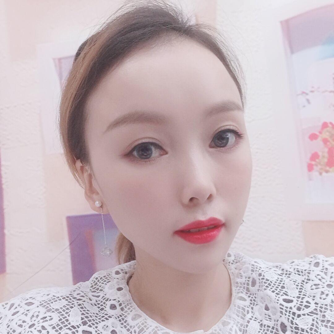 芜湖大胸妹子 第1张