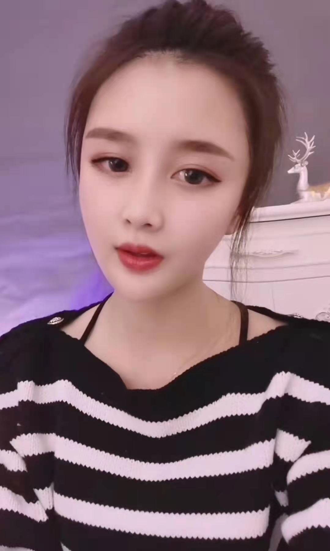 刚开发的温柔系MM姐,青春玉体粉嘟嘟的可亲吻,鲍鱼鲜嫩可口 第3张