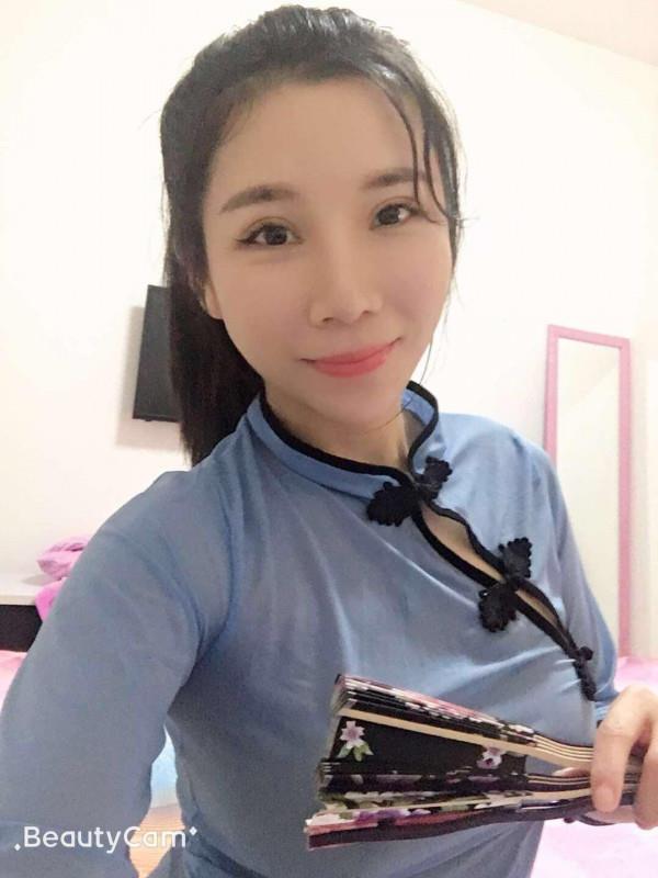 旗袍少妇小蜜蜂 第1张