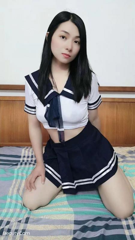 白云清秀的颖儿 第3张