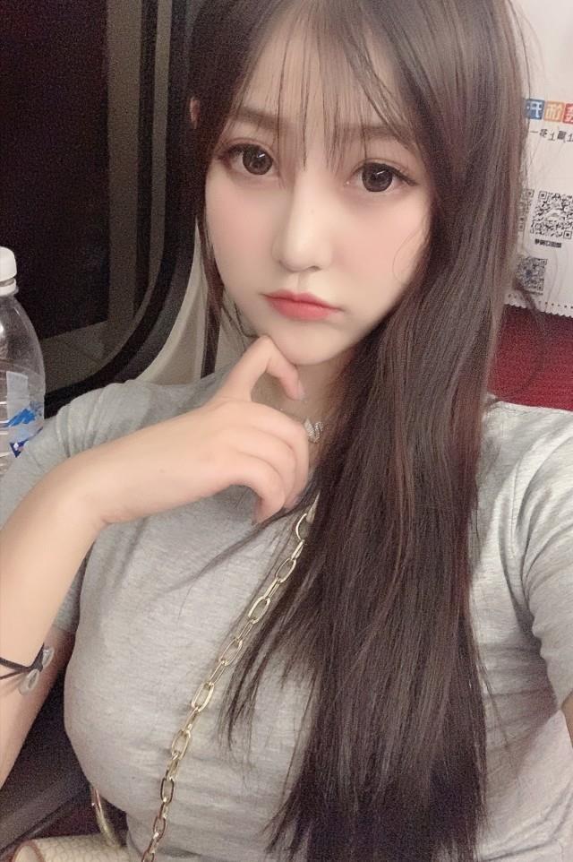 品尝刚来京21岁单纯小妹妹服务周到丰.满.迷人 第1张