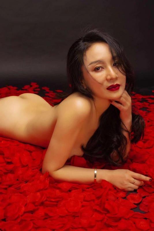 朝阳风骚少妇 第1张