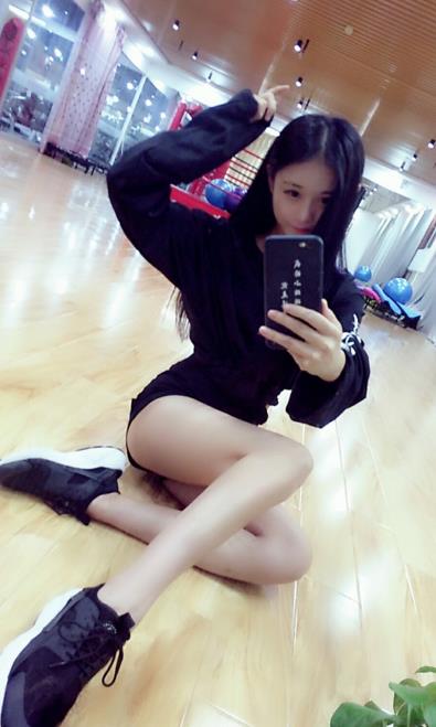 爆操00后歆婷,完美身材,完美发育,有点犯罪的感觉。 第1张